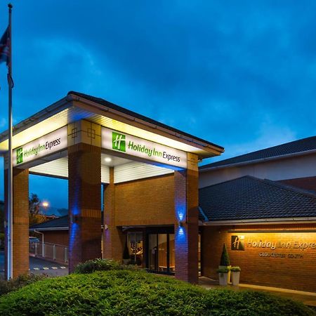 Holiday Inn Express Gloucester - South, An Ihg Hotel Exteriér fotografie